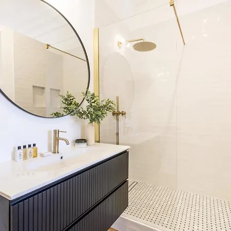 Apartmán Lb Vacation I Luxurious 1br With Parking & Terrace Cannes