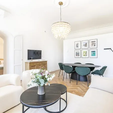 Cannes Private Terrace, Sea View & Parking