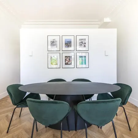 Lb Vacation I Luxurious 1br With Parking & Terrace Apartmán