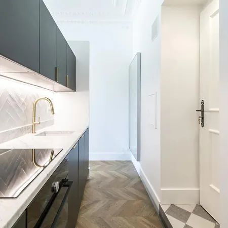 Apartmán Lb Vacation I Luxurious 1br With Parking & Terrace *